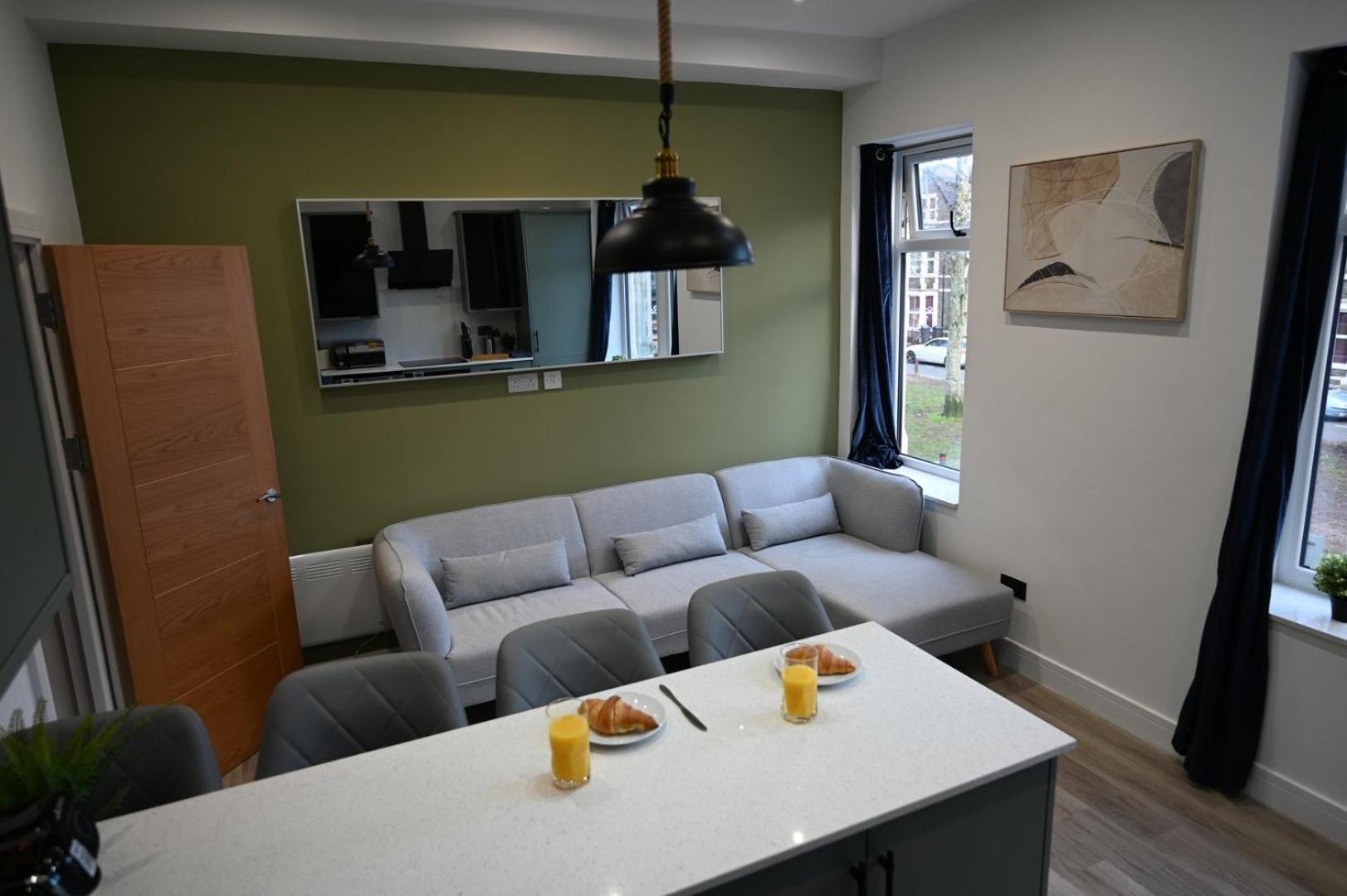 Luxury Two Bed Apartment - Cardiff City Centre Buitenkant foto