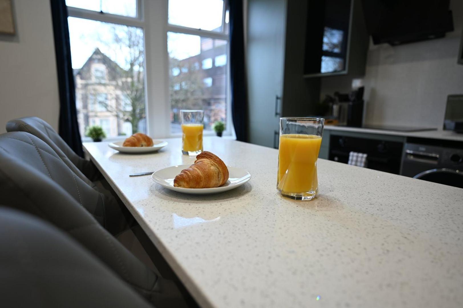 Luxury Two Bed Apartment - Cardiff City Centre Buitenkant foto