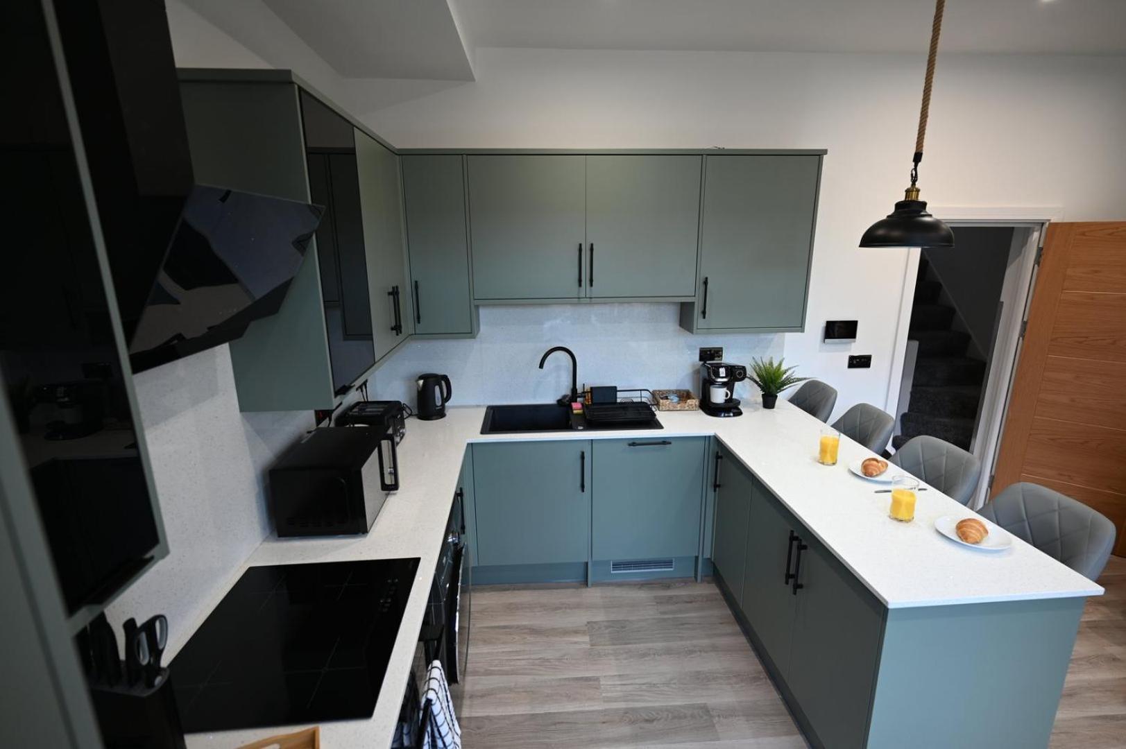 Luxury Two Bed Apartment - Cardiff City Centre Buitenkant foto