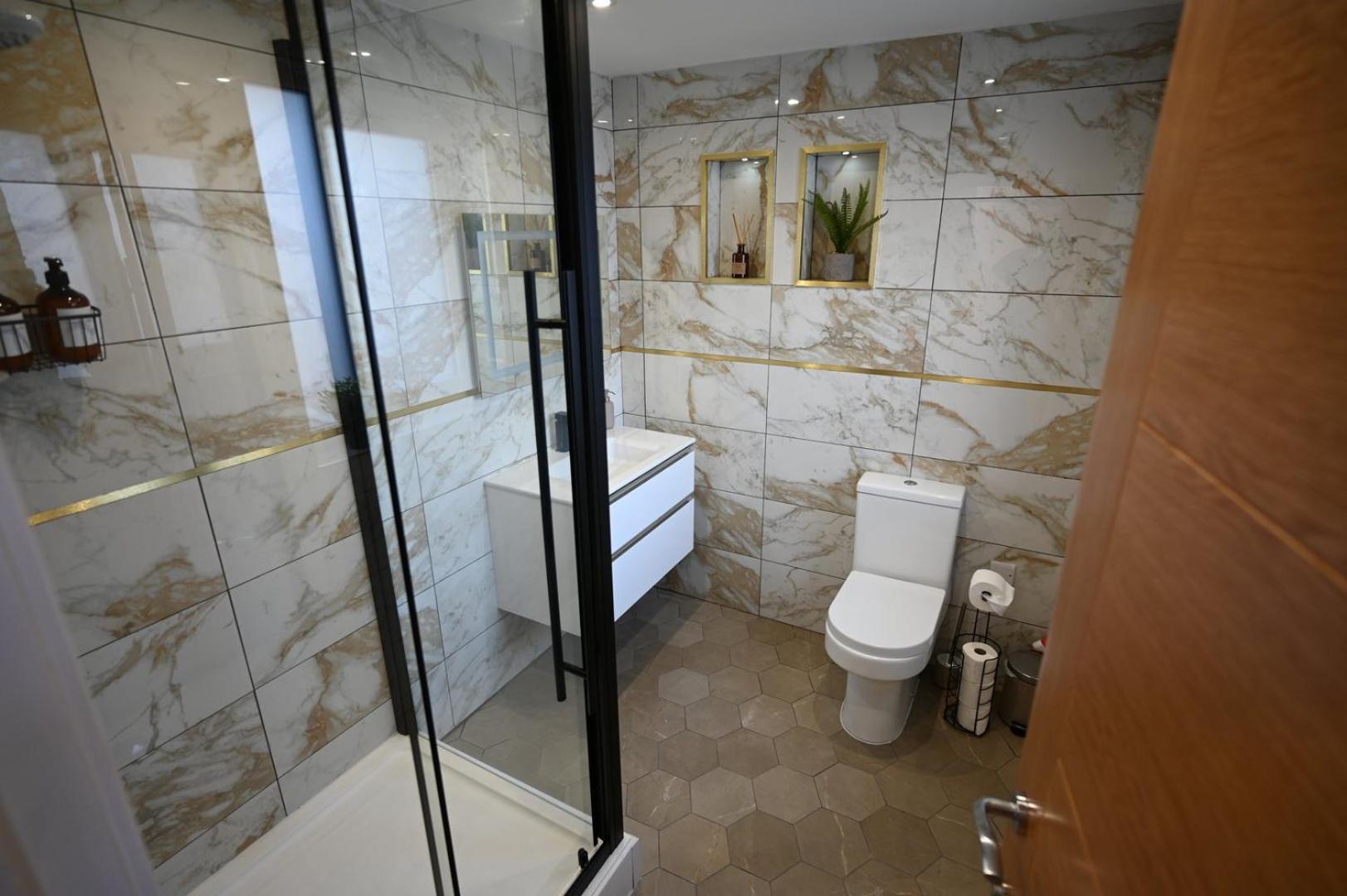 Luxury Two Bed Apartment - Cardiff City Centre Buitenkant foto